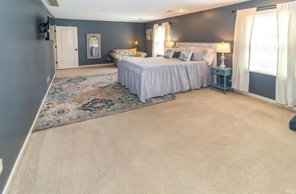 $425,000 | 3599 Crossgate Court, Newburgh, IN 47630
