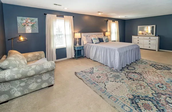 $425,000 | 3599 Crossgate Court, Newburgh, IN 47630