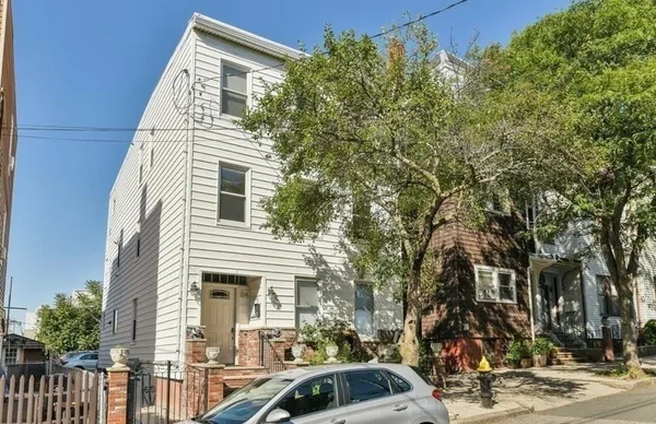 $2,995 | 154 Webster Street, Unit 2, Boston, MA 02128