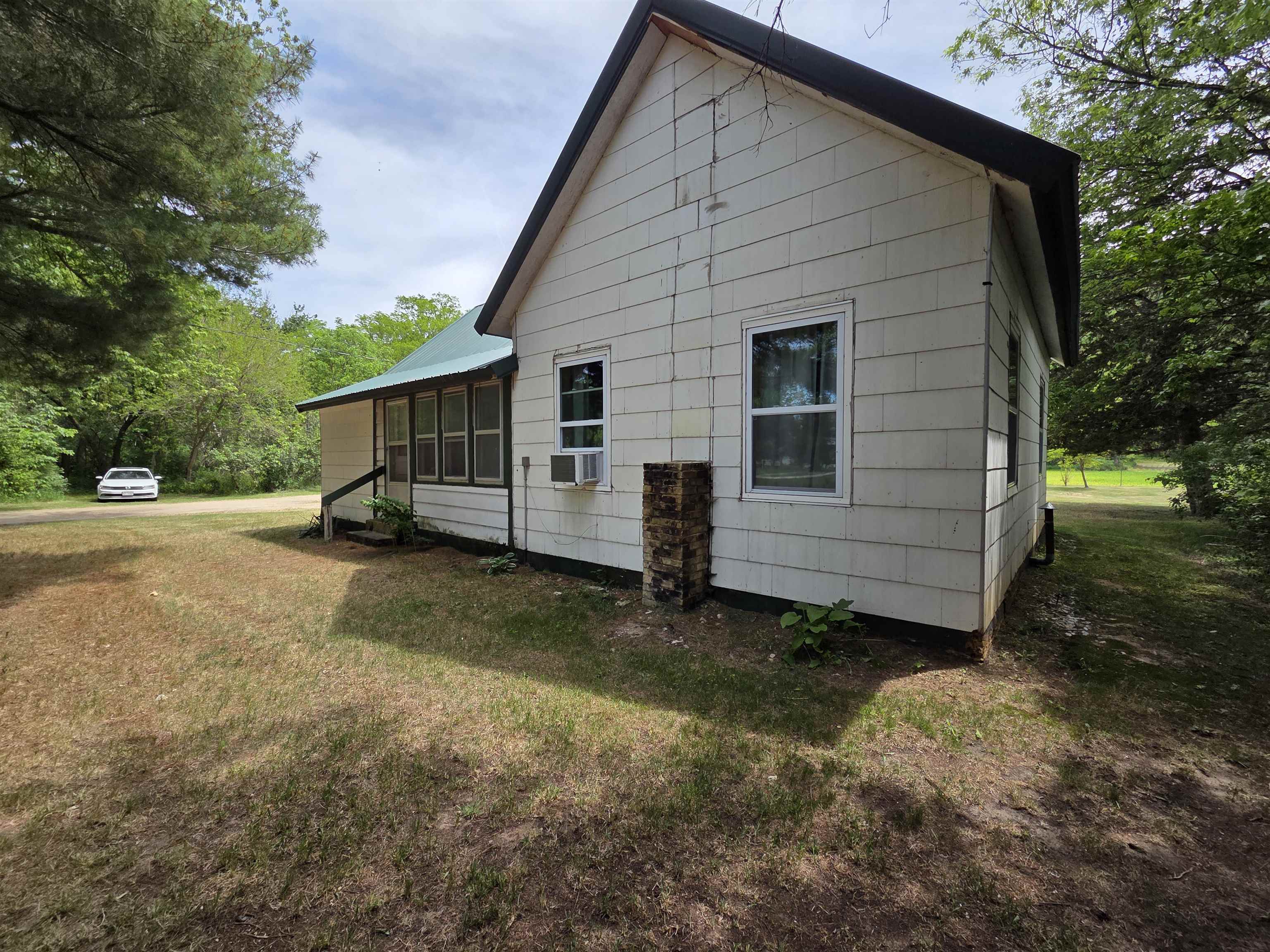 305 William Street Avoca, WI 53506 - Photo 4 of 38