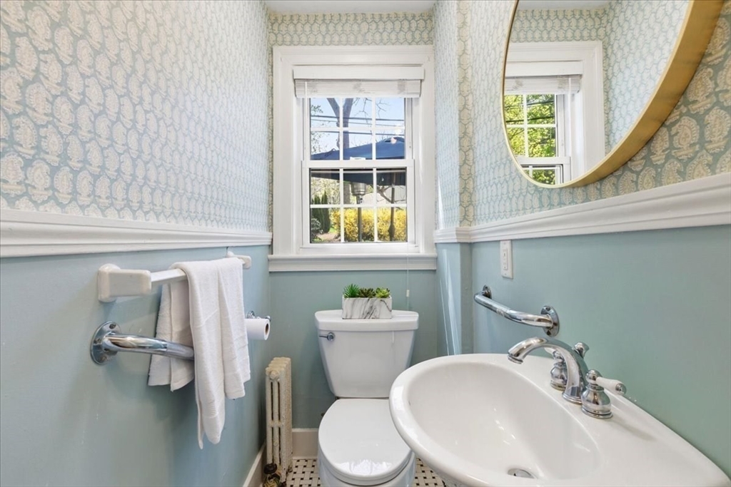 40 Woodard Road Boston, MA 02132 - Photo 16 of 27 Gallery Image 16