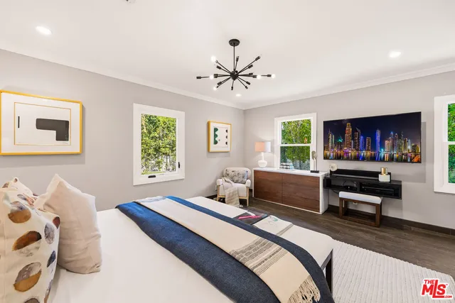 $2,300,000 | 12700 Hortense Street, Studio City, CA 91604