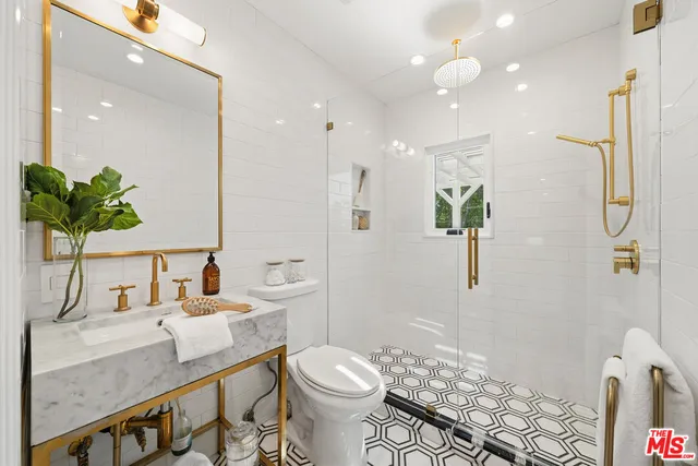 $2,300,000 | 12700 Hortense Street, Studio City, CA 91604