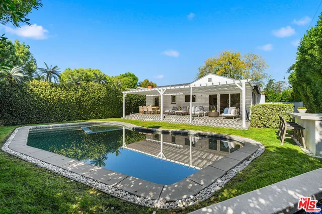 $2,300,000 | 12700 Hortense Street, Studio City, CA 91604