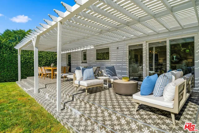 $2,300,000 | 12700 Hortense Street, Studio City, CA 91604