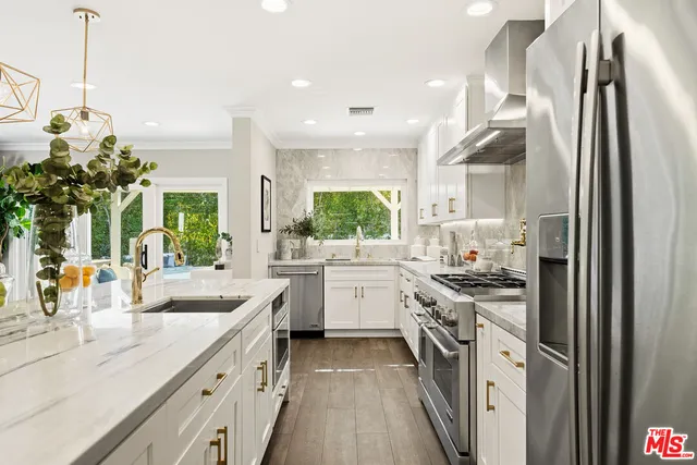 $2,300,000 | 12700 Hortense Street, Studio City, CA 91604