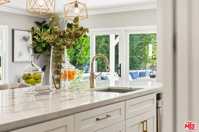 $2,300,000 | 12700 Hortense Street, Studio City, CA 91604