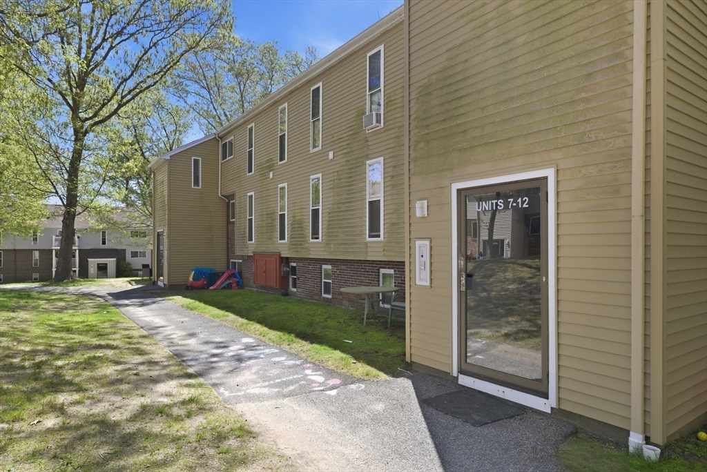 9 Tideview Path, Unit 8 Plymouth, MA 02360 - Photo 20 of 23