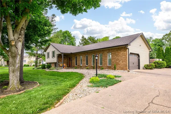 $439,900 | 8512 Falcon Road, Charlestown, IN 47111