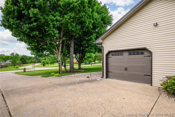 $439,900 | 8512 Falcon Road, Charlestown, IN 47111