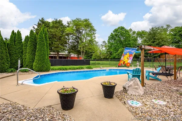 $439,900 | 8512 Falcon Road, Charlestown, IN 47111