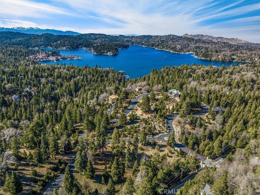 109 Mill Pond Road Lake Arrowhead, CA 92352 - Photo 21 of 43 a view of a city with mountain
