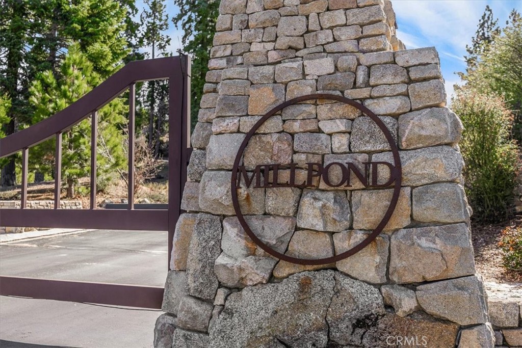 109 Mill Pond Road Lake Arrowhead, CA 92352 - Photo 42 of 43 a view of entryway