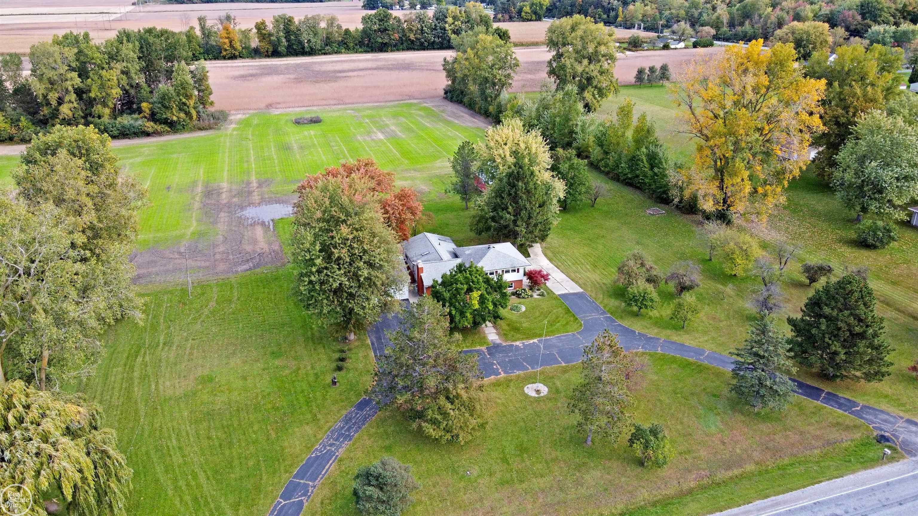 1180 West Curtis Road Saginaw, MI 48601 - Photo 50 of 71 50124551-49.JPG