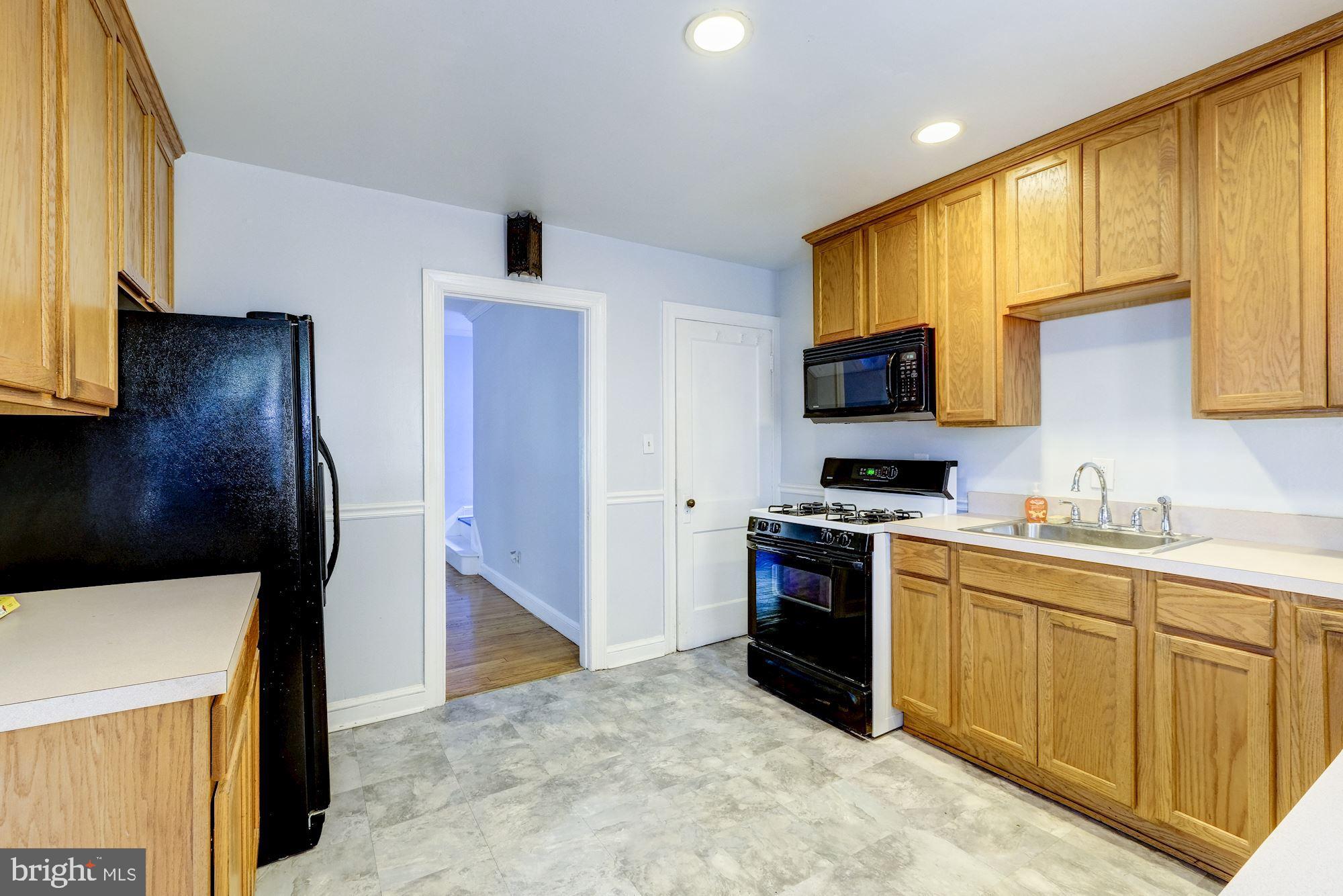 3028 Clinton Street Northeast Washington, DC 20018 - Photo 15 of 28