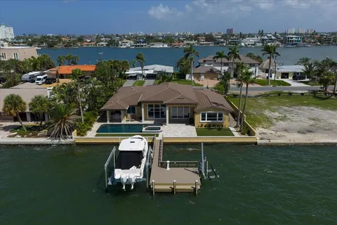 $2,599,000 | 422 55th Avenue, St. Pete Beach, FL 33706