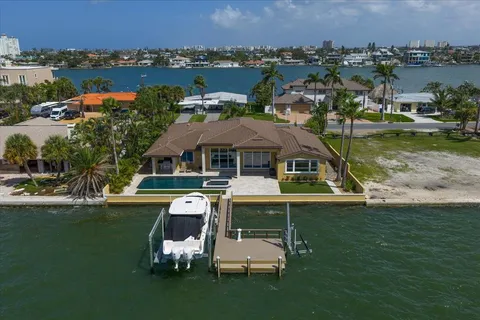 $2,599,000 | 422 55th Avenue, St. Pete Beach, FL 33706