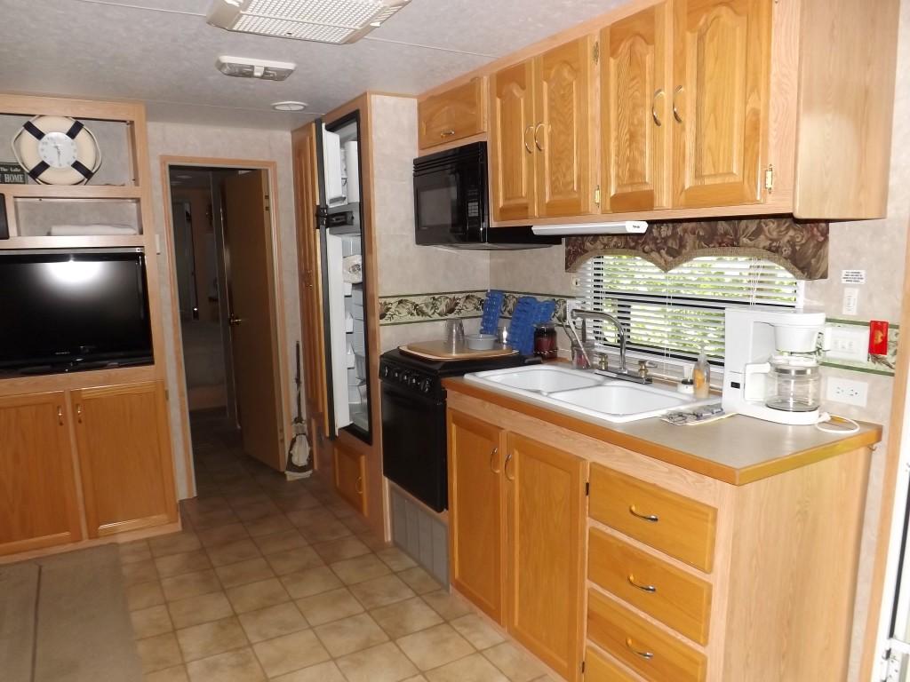 1694 Stump Hollow Road Spring City, TN 37381 - Photo 26 of 38 28 kitchen