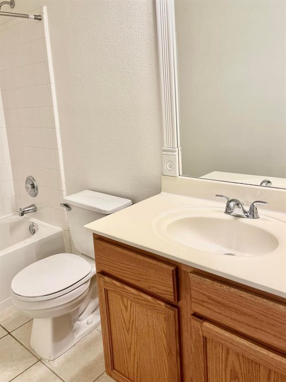 2409 Romeo Drive Cedar Park, TX 78613 - Photo 16 of 22 a bathroom with a sink and a toilet