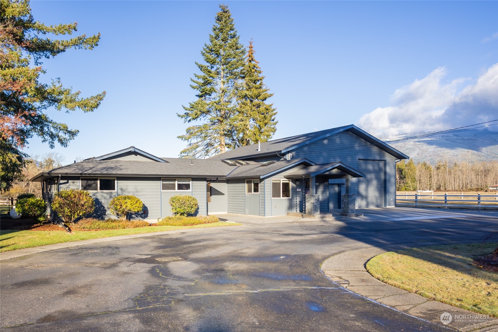 22199 Grip Road Sedro-Woolley, WA 98284 - Photo 4 of 29 Gallery Image 4
