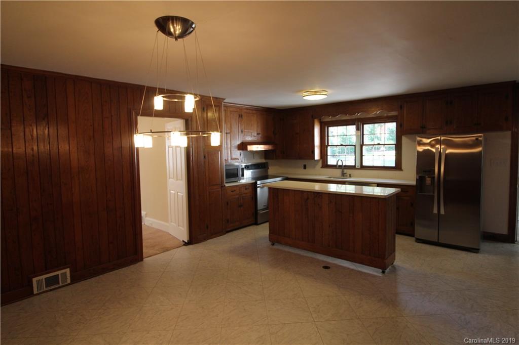 230 Valley Stream Road Statesville, NC 28677 - Photo 6 of 23 Gallery Image 6