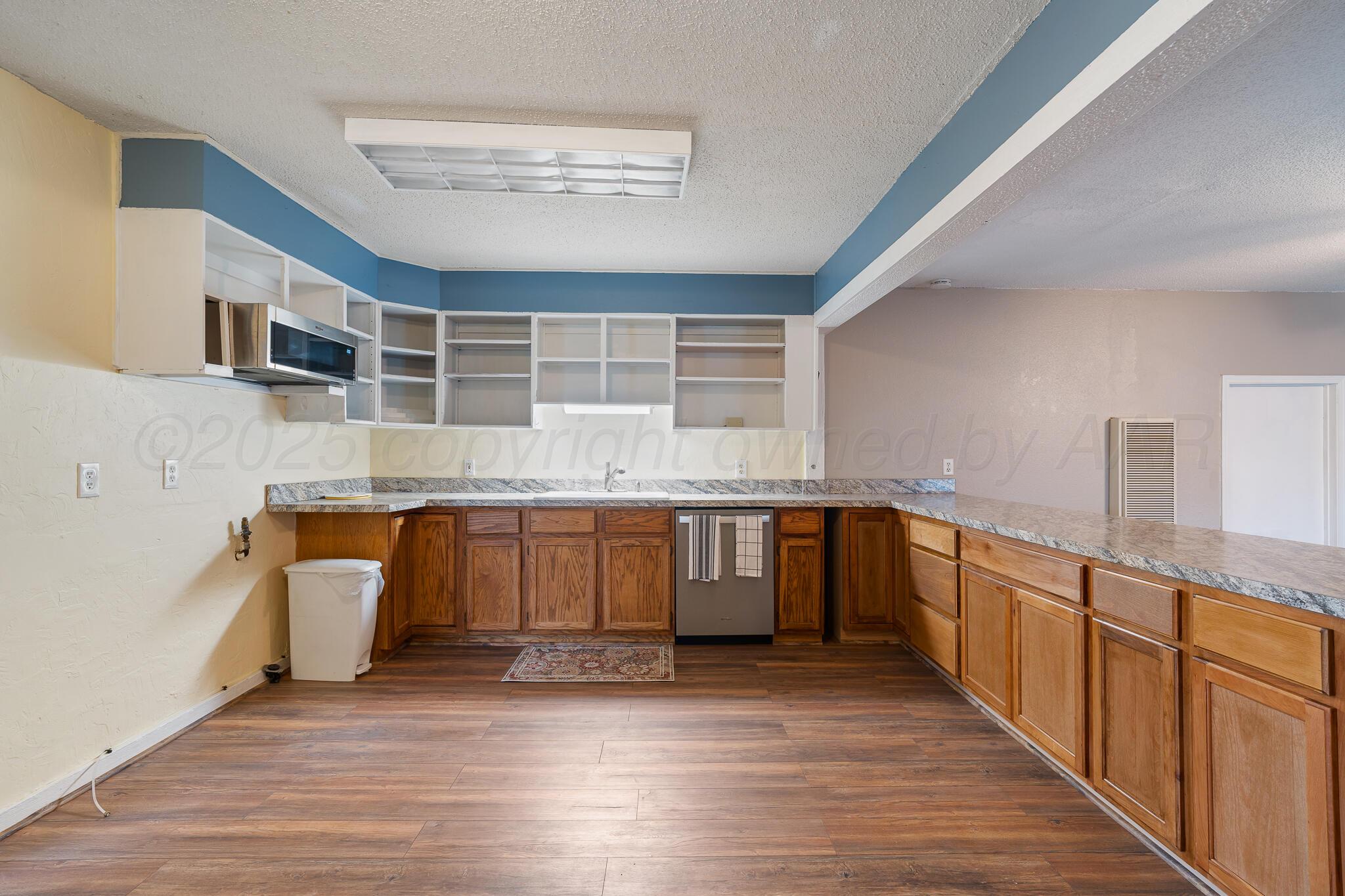 4300 Gables Street Amarillo, TX 79110 - Photo 4 of 12 Kitchen
