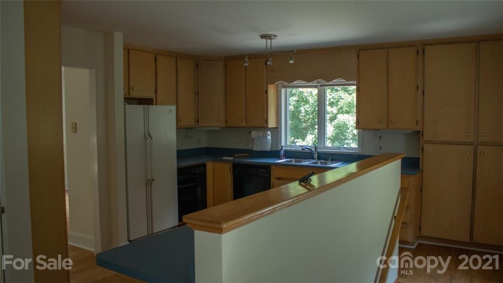 1610 Buchanan Road Sylva, NC 28779 - Photo 16 of 48 Gallery Image 16