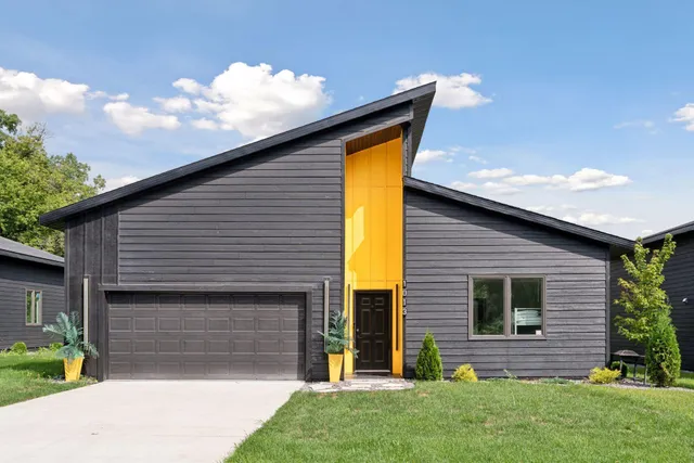 $679,900 | 1013 Gardner Street, Wayzata, MN 55391