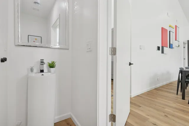 $679,900 | 1013 Gardner Street, Wayzata, MN 55391