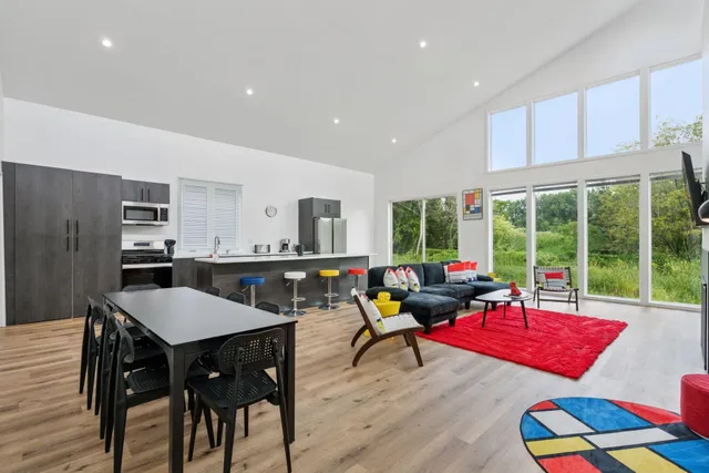 $649,900 | 1013 Gardner Street, Wayzata, MN 55391