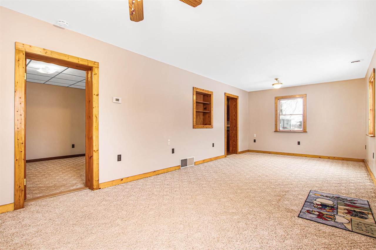 1555 South Hemlock Road Hemlock, MI 48626 - Photo 9 of 41