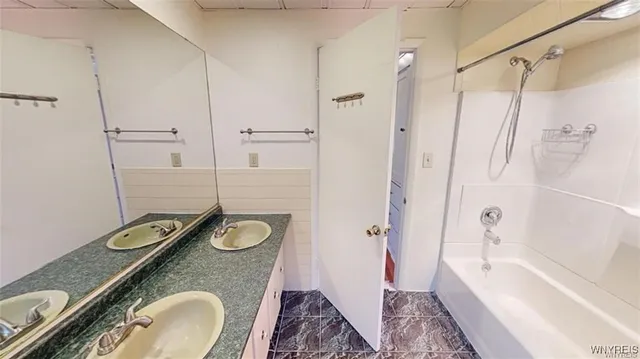 $1,700 | 139 Fordham Drive, Buffalo, NY 14216