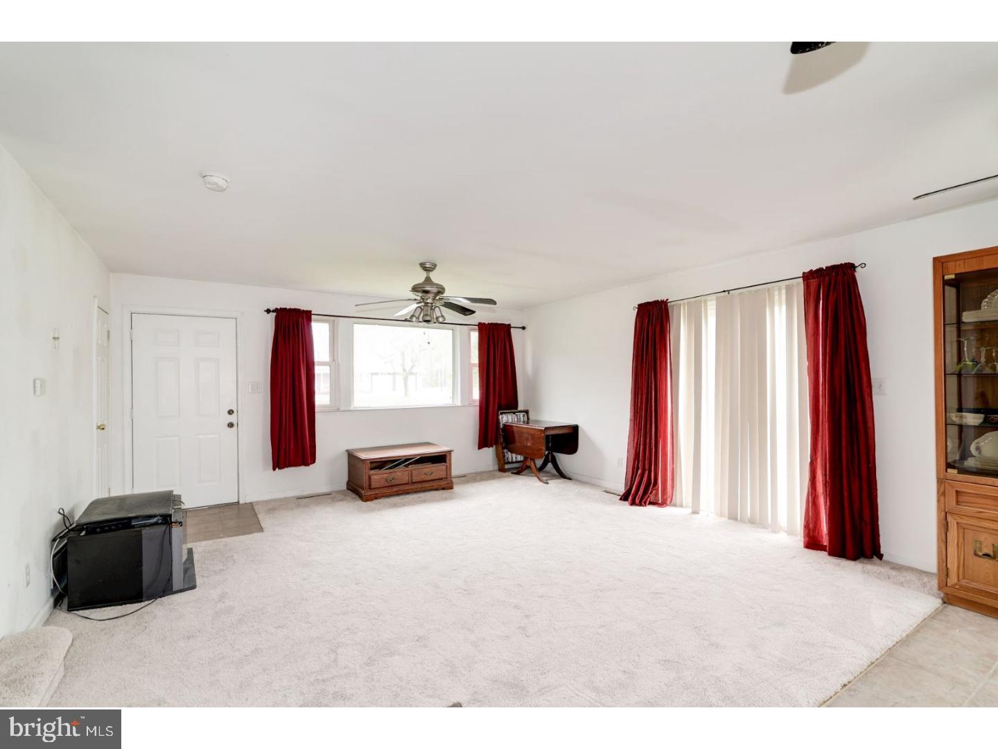 359 Ogden Road Wenonah, NJ 08090 - Photo 3 of 17 Living Room