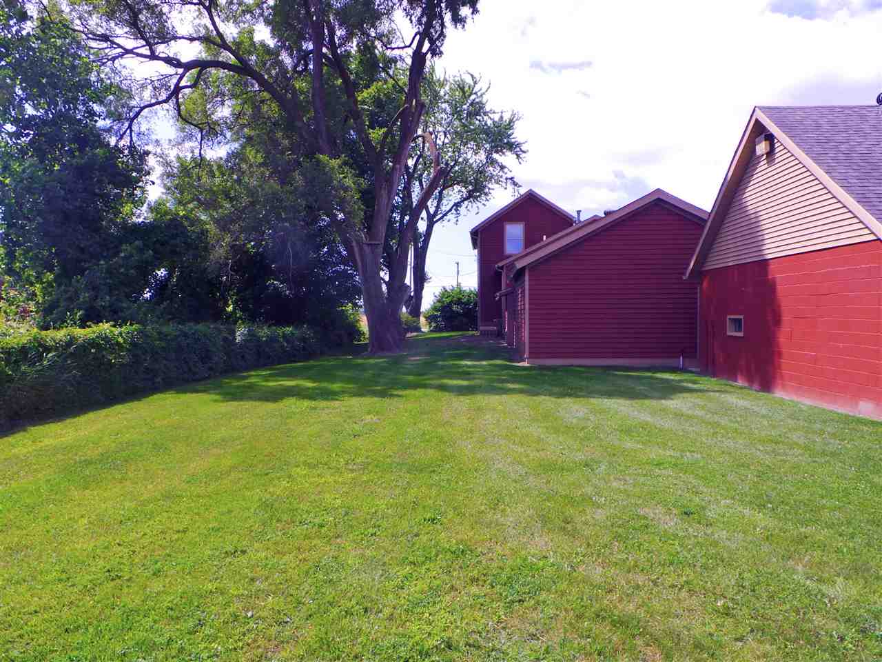 6360 Pierce Road Freeland, MI 48623 - Photo 10 of 28