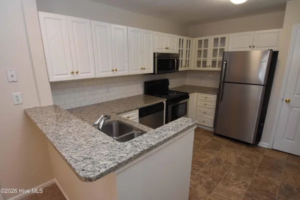 $1,300 | 3304 Mulberry Lane, Unit E, Greenville, NC 27858