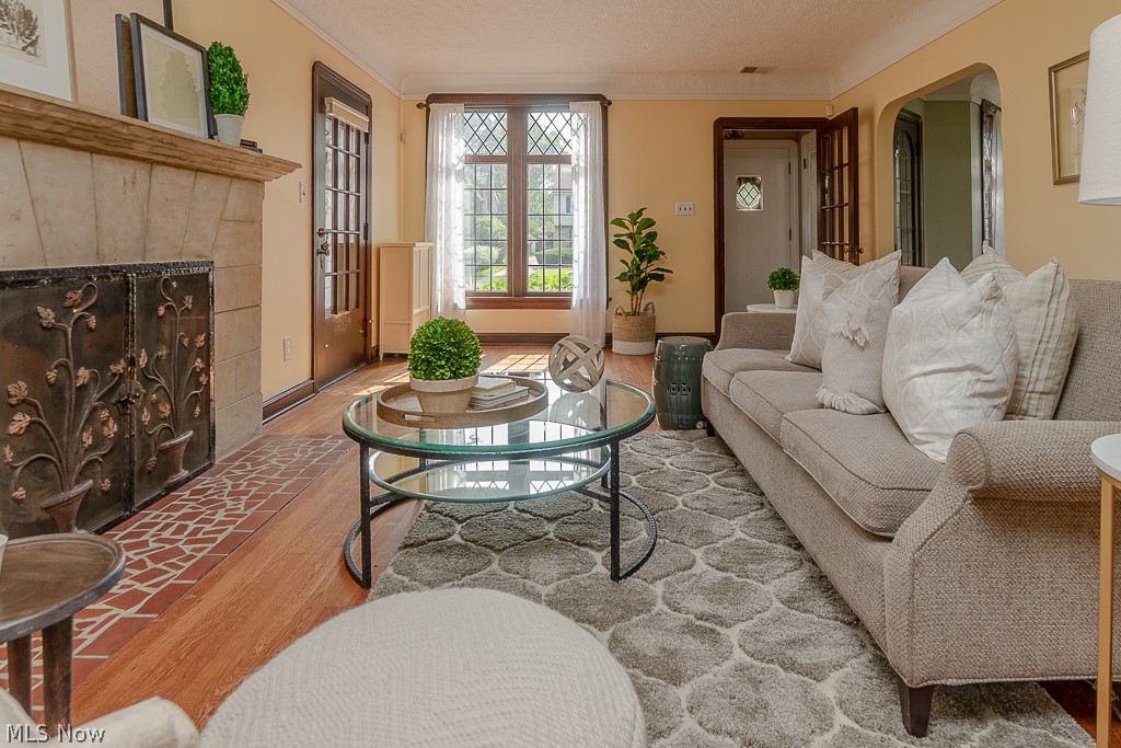 2584 Eaton Road Cleveland, OH 44118 - Photo 5 of 31 Gallery Image 5