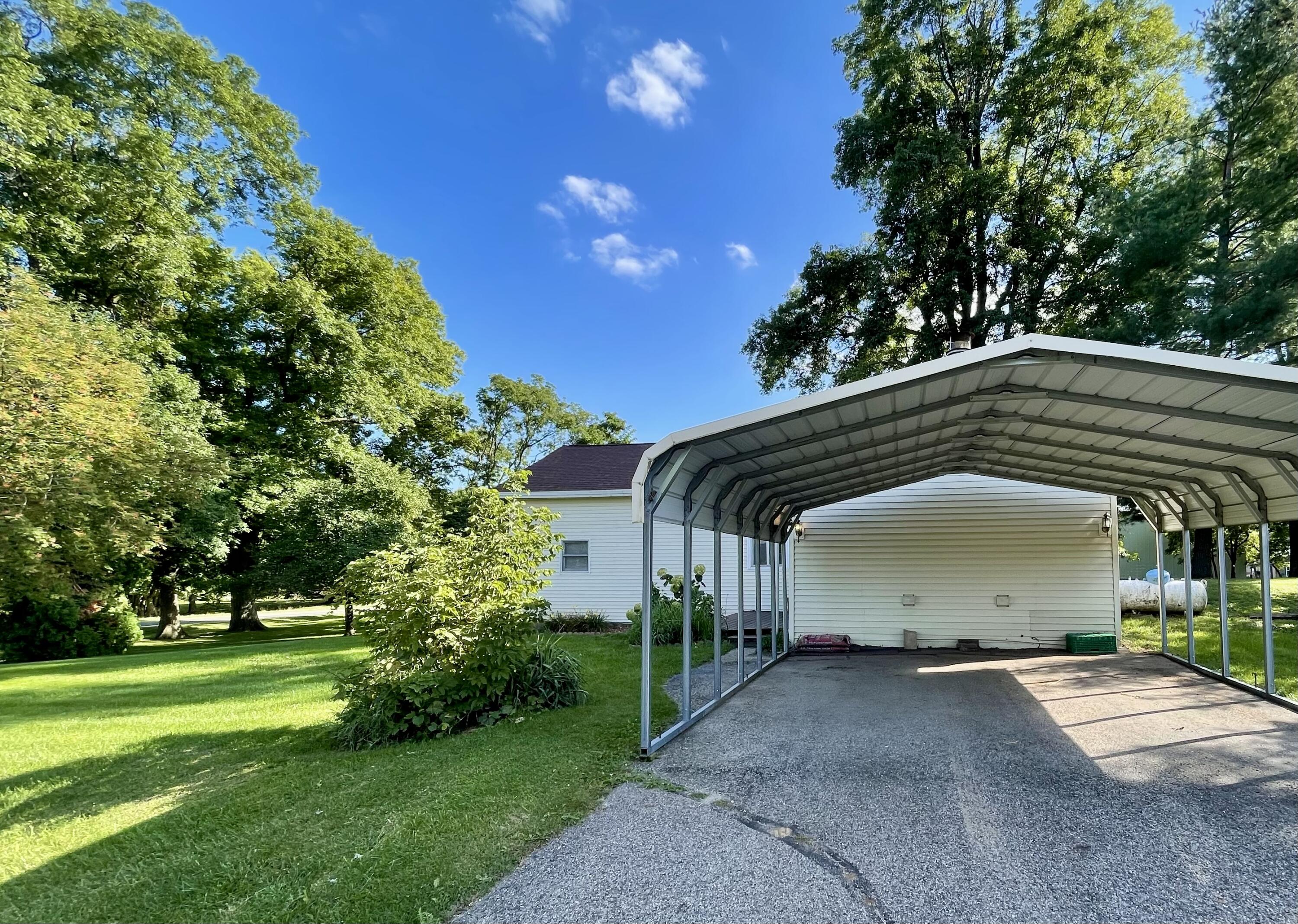 1029 West Card Road Hillsdale, MI 49242 - Photo 27 of 28 27