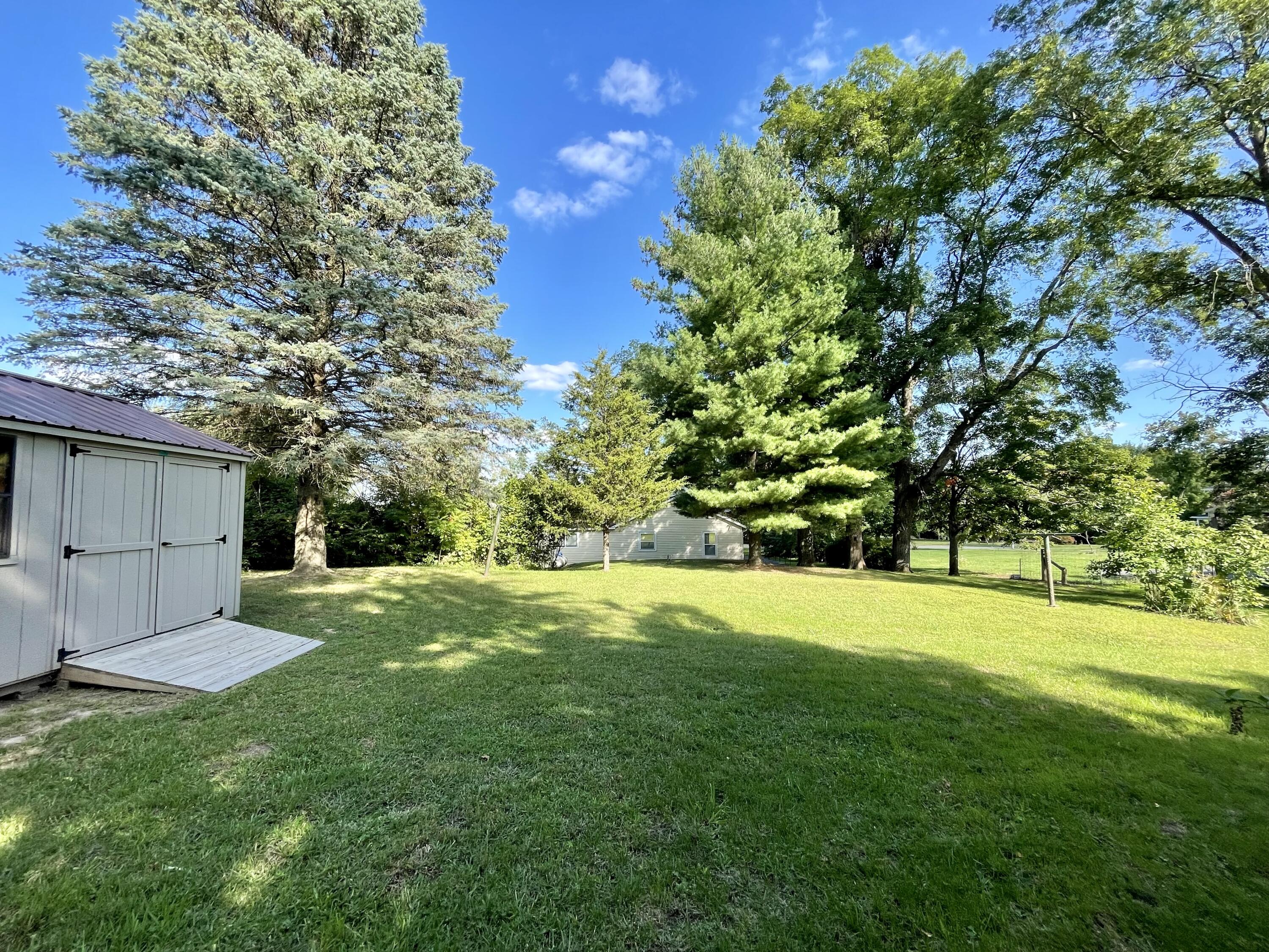 1029 West Card Road Hillsdale, MI 49242 - Photo 8 of 28 8