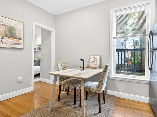 $3,275 | 1576 Cambridge Street, Unit 1R, Cambridge, MA 02138