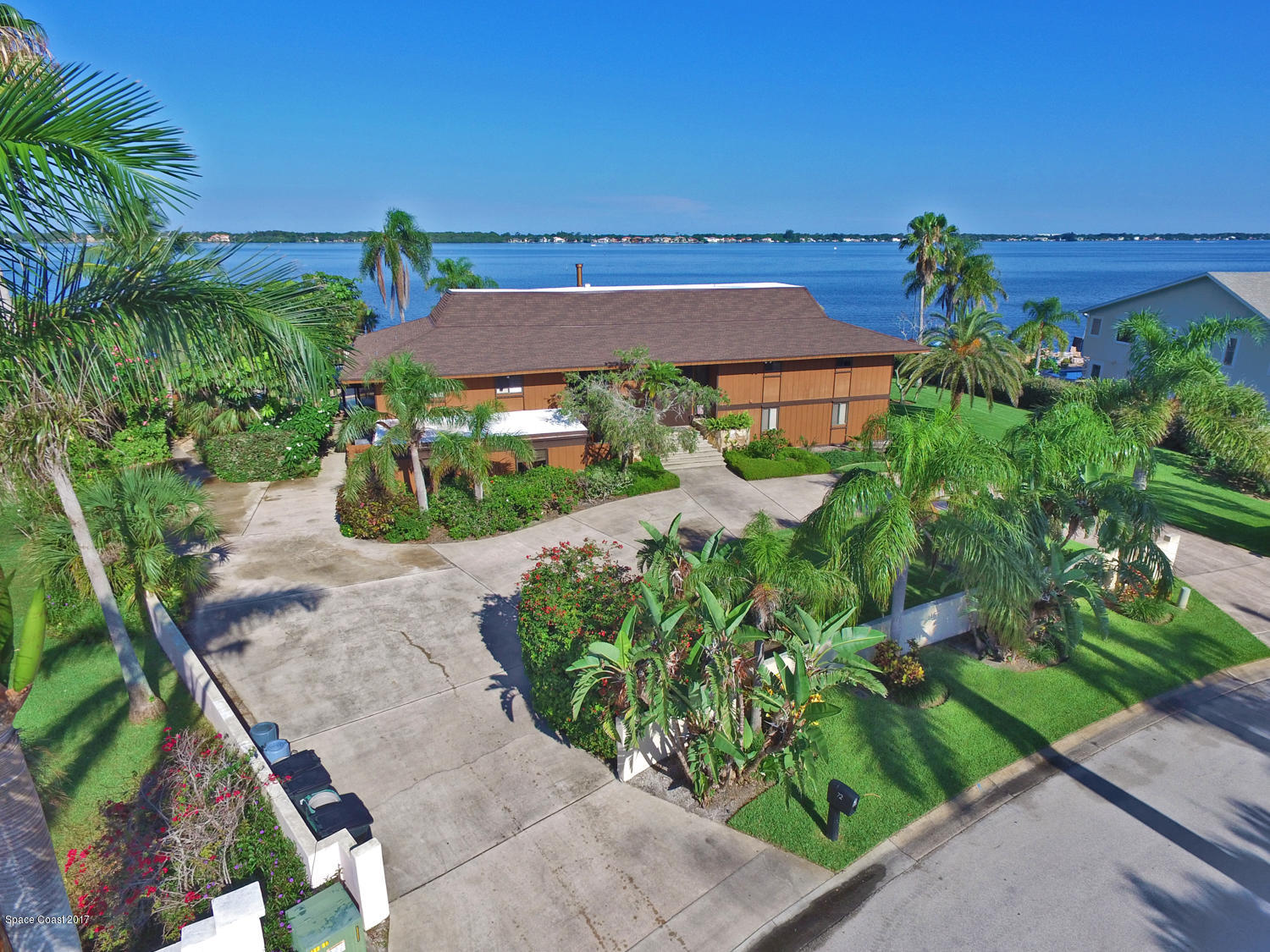 72 Country Club Road Cocoa Beach, FL 32931 - Photo 2 of 47 72 Country Club Rd-1