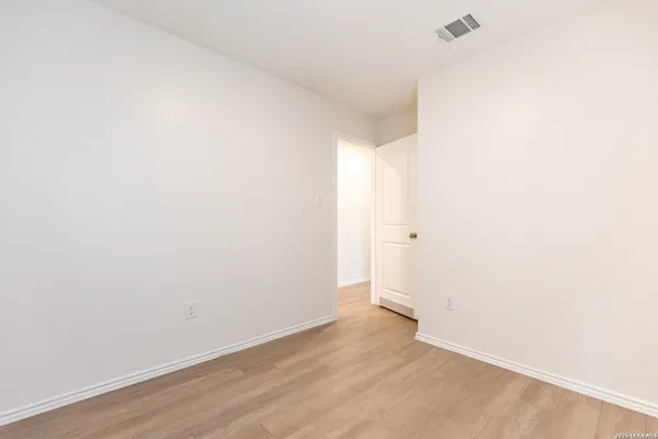 $1,200 | 8124 Nube Medina, San Antonio, TX 78252
