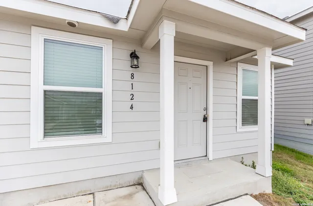 $1,295 | 8124 Nube Medina, San Antonio, TX 78252