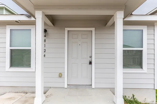 $1,200 | 8124 Nube Medina, San Antonio, TX 78252