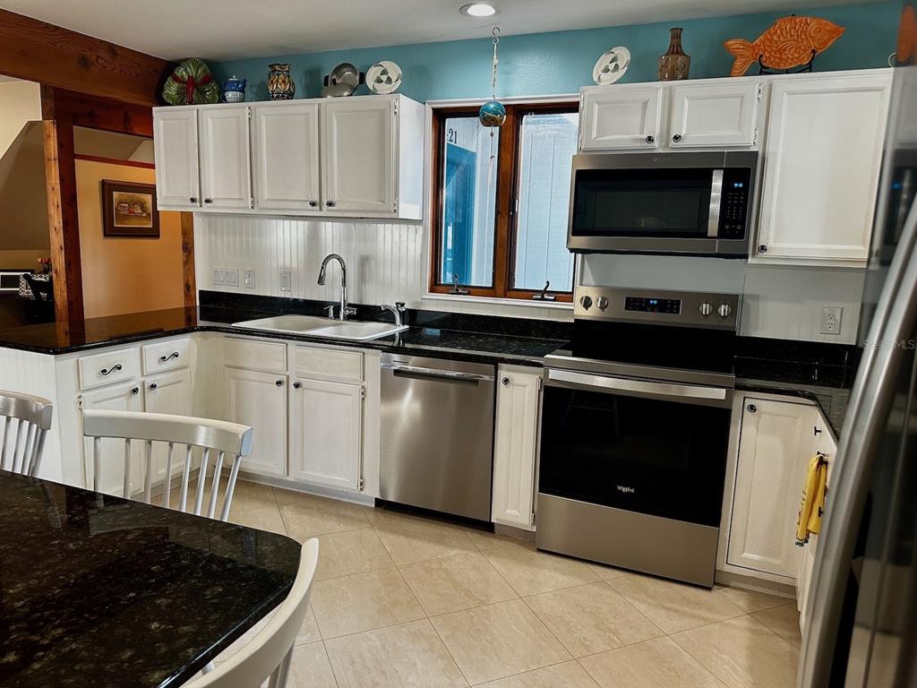 3421 Brian Road South Palm Harbor, FL 34685 - Photo 10 of 51