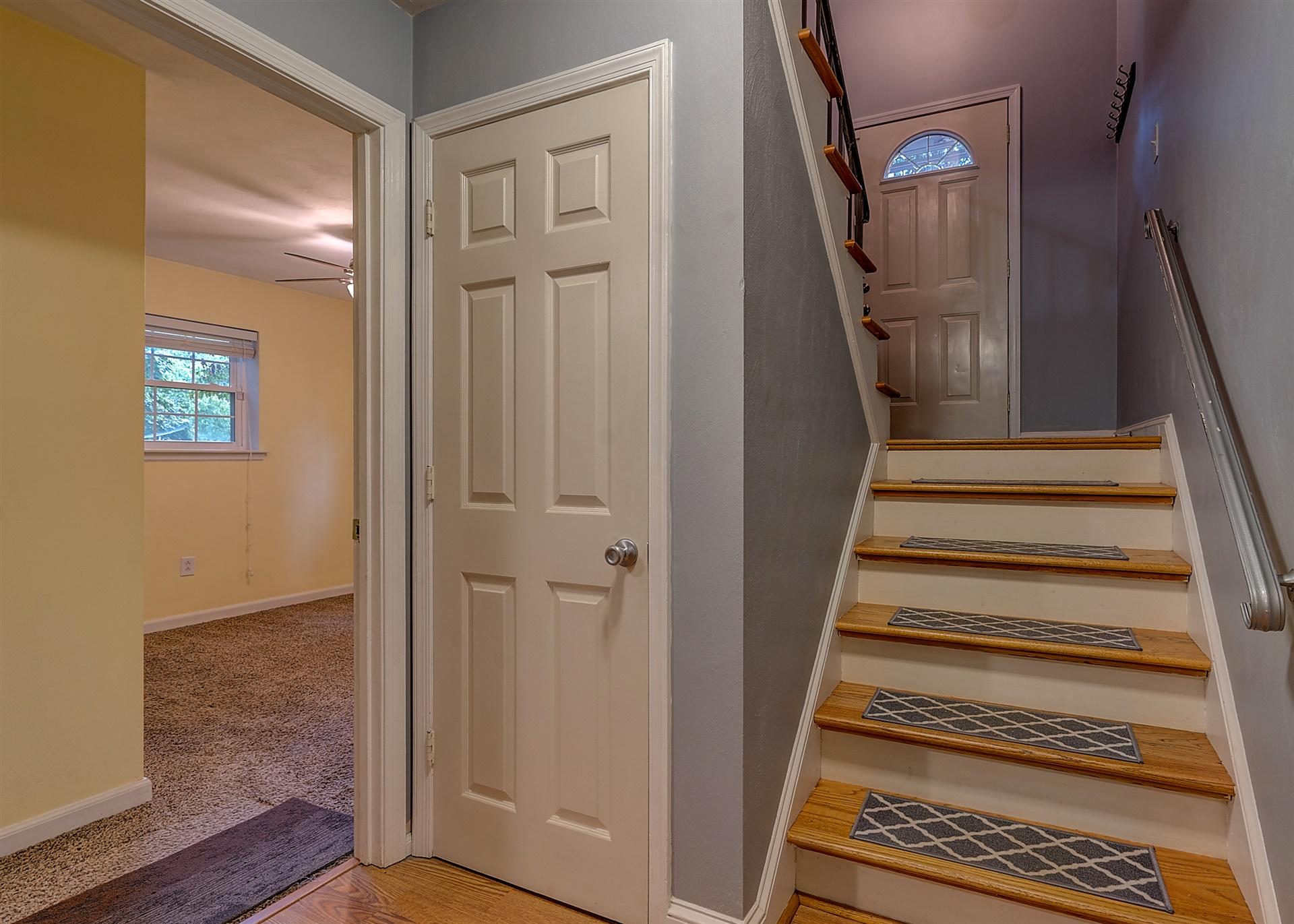 5940 Merriman Road Roanoke, VA 24018 - Photo 15 of 26 16-DSC00461_2_3_4_5
