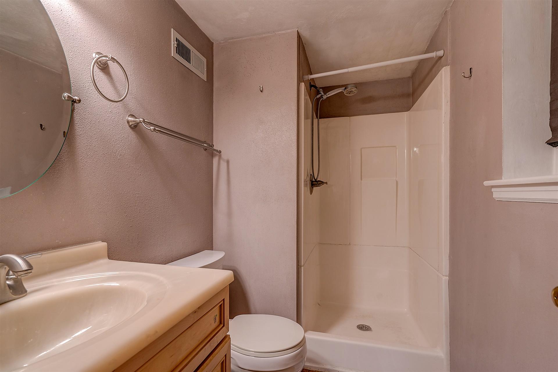 5940 Merriman Road Roanoke, VA 24018 - Photo 18 of 26 19-DSC00456_57_58_59_60