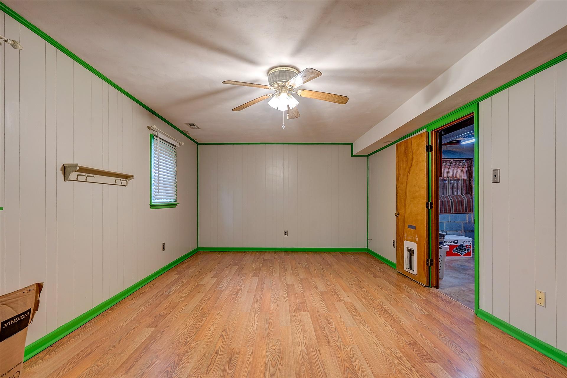 5940 Merriman Road Roanoke, VA 24018 - Photo 19 of 26 20-DSC00421_2_3_4_5