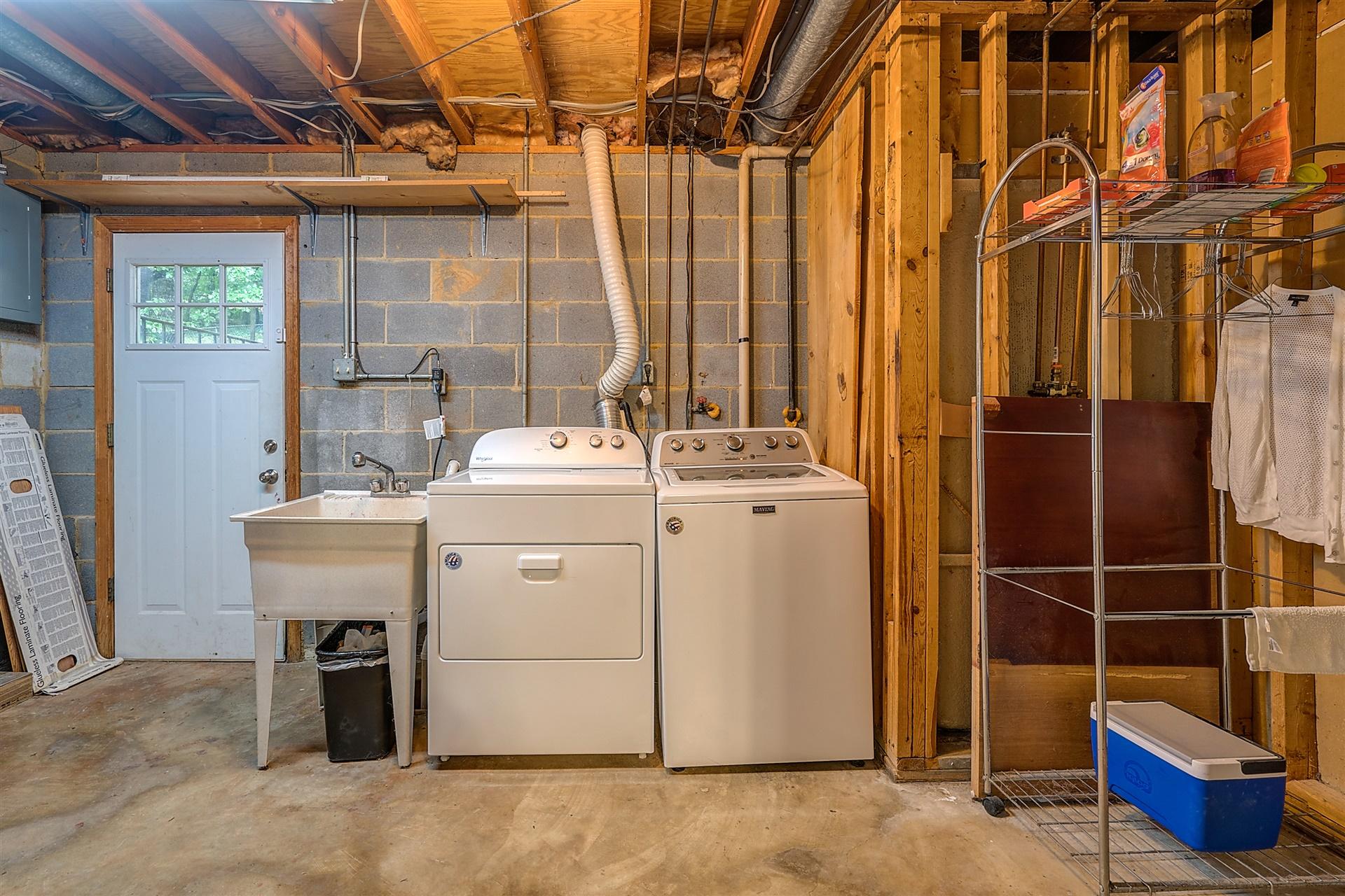 5940 Merriman Road Roanoke, VA 24018 - Photo 22 of 26 23-DSC00426_27_28_29_30