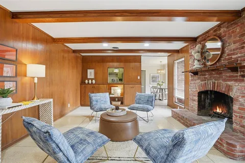 $547,500 | 8625 Marys Creek Drive, Benbrook, TX 76116