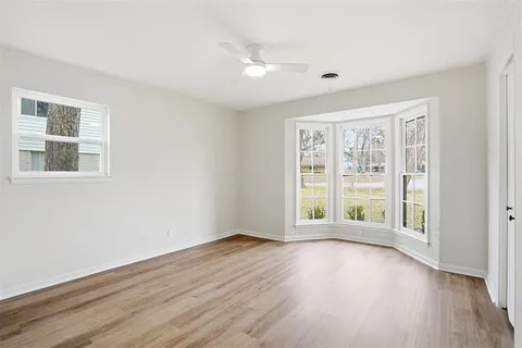 $547,500 | 8625 Marys Creek Drive, Benbrook, TX 76116